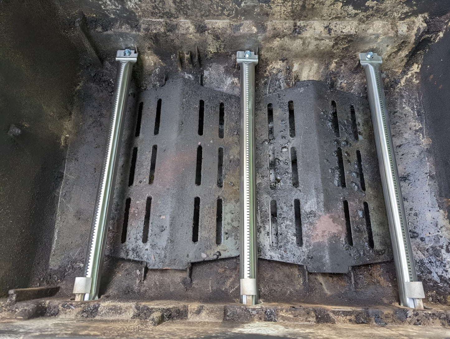 62752 Brændere erstatning til Weber Genesis 300-serien (E-310, E-320, S-310, S-320) gasgrill (frontmonterede brænderkontroller), 49,5 cm